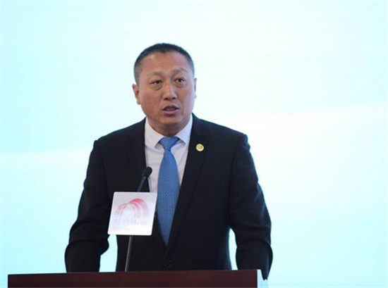 龙8国际防水集团总裁刘斌.png